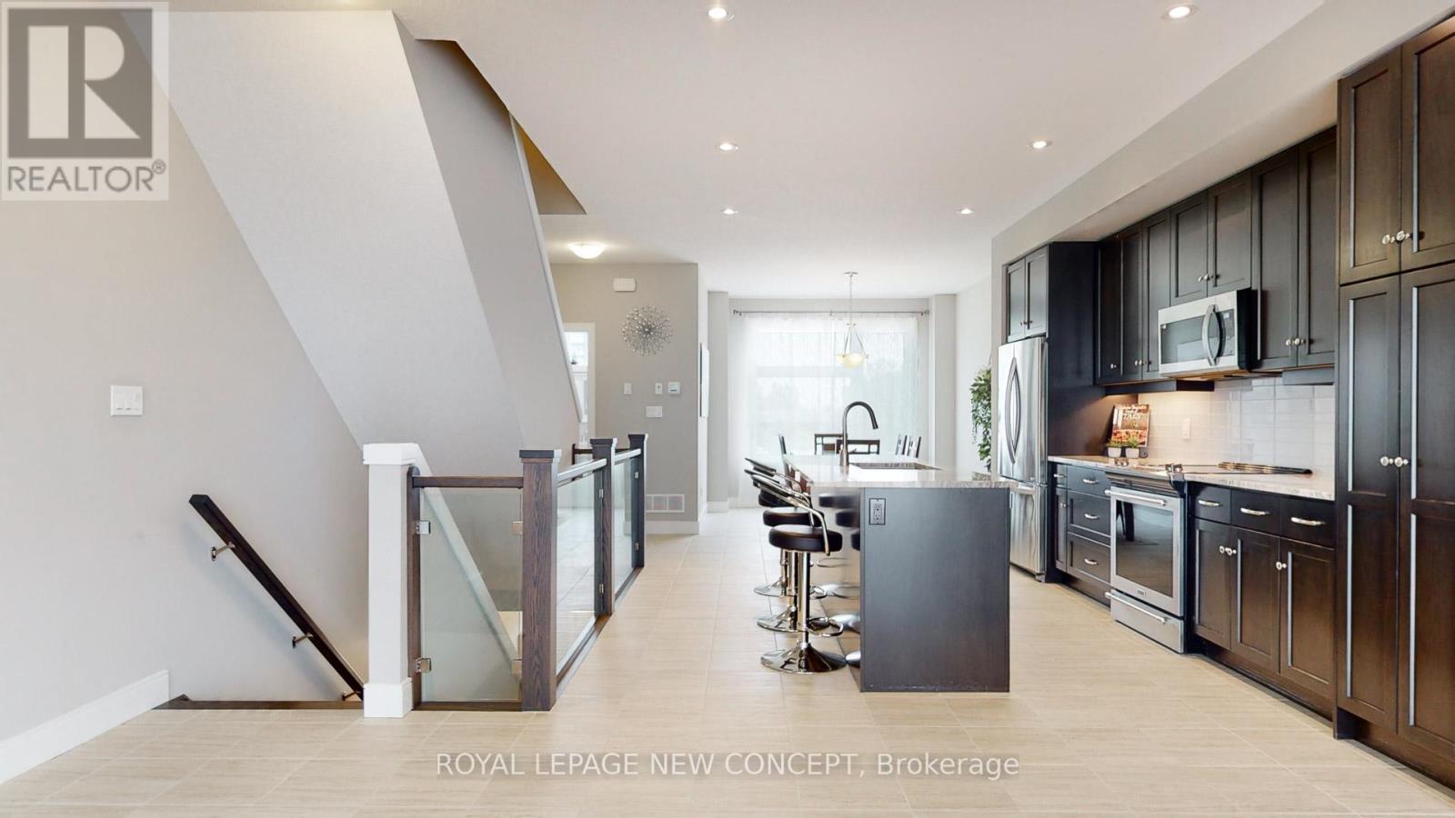 #53 -60 ARKELL RD, #53