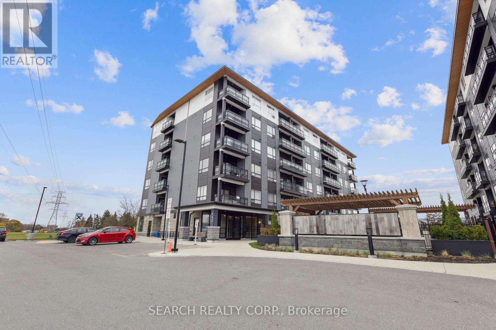 #608 -243 NORTHFIELD DR E