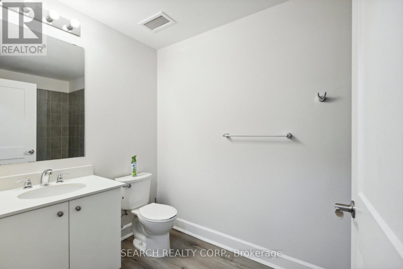 #608 -243 NORTHFIELD DR E