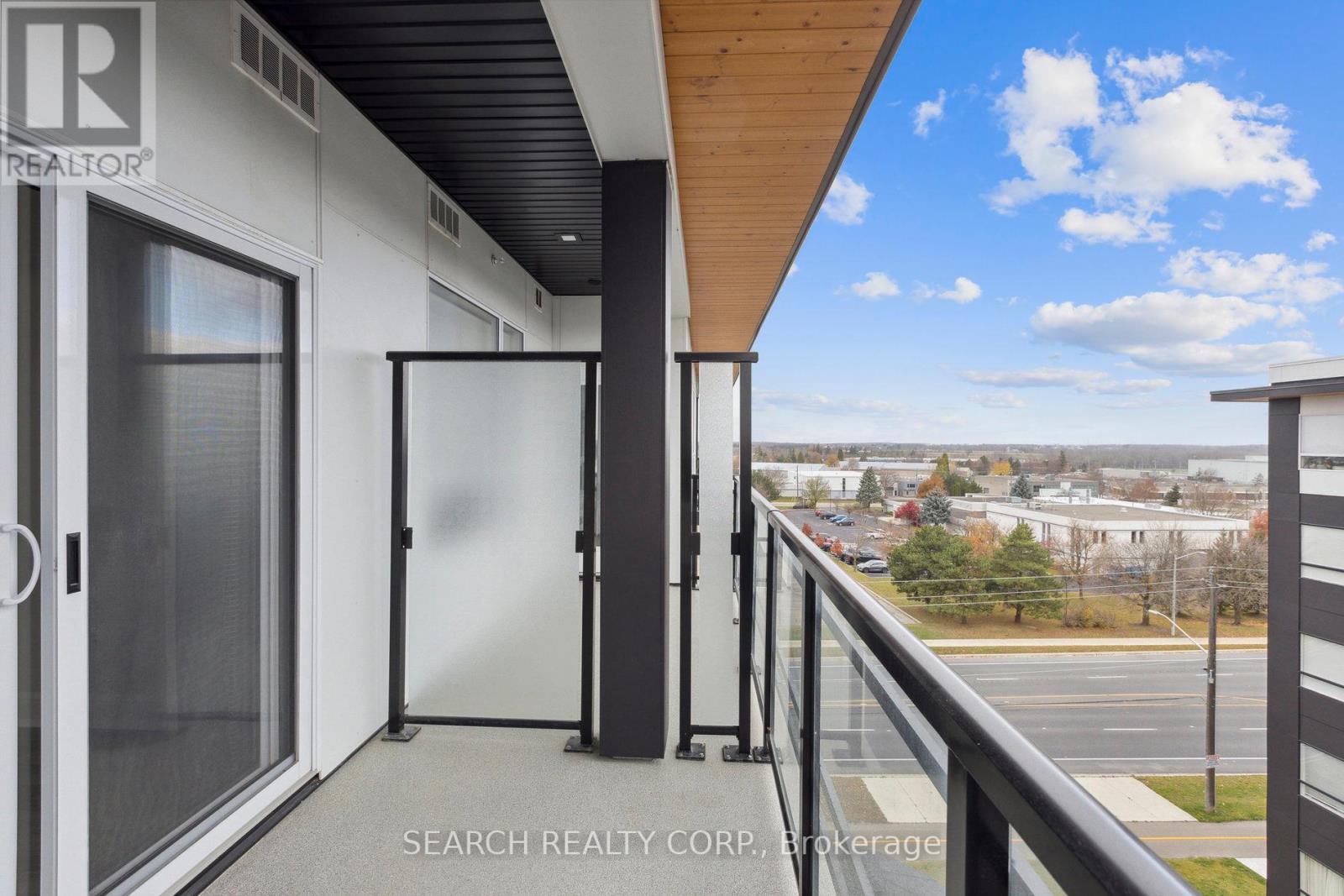 #608 -243 NORTHFIELD DR E