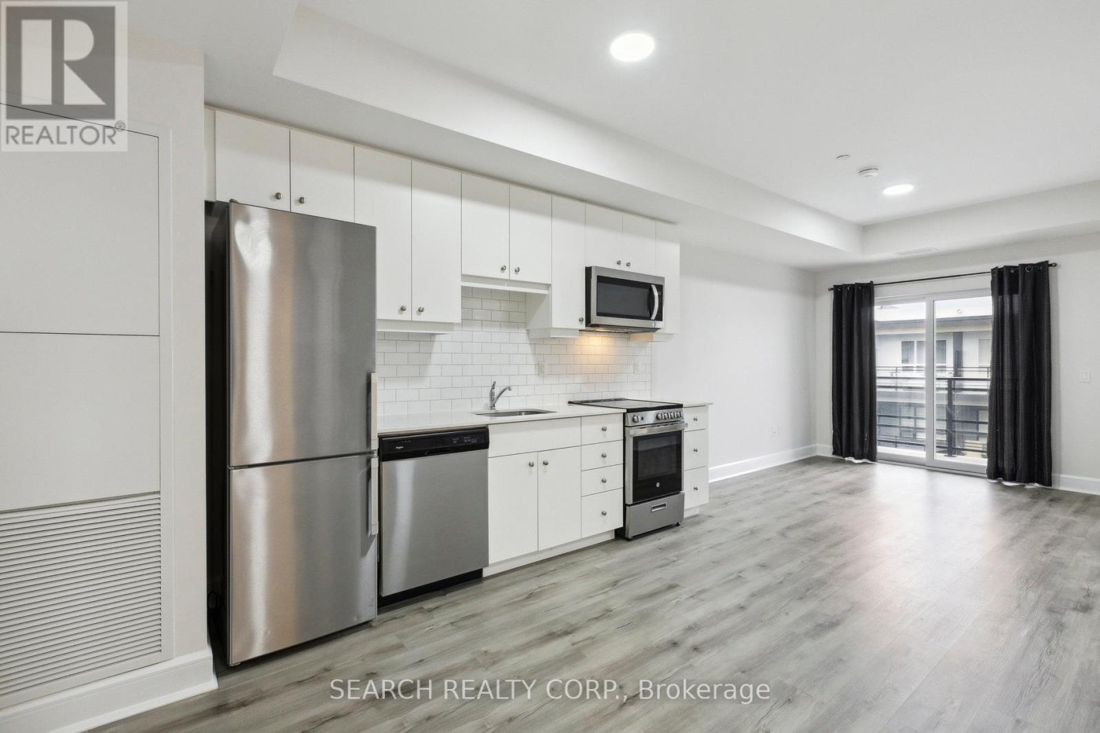 #608 -243 NORTHFIELD DR E