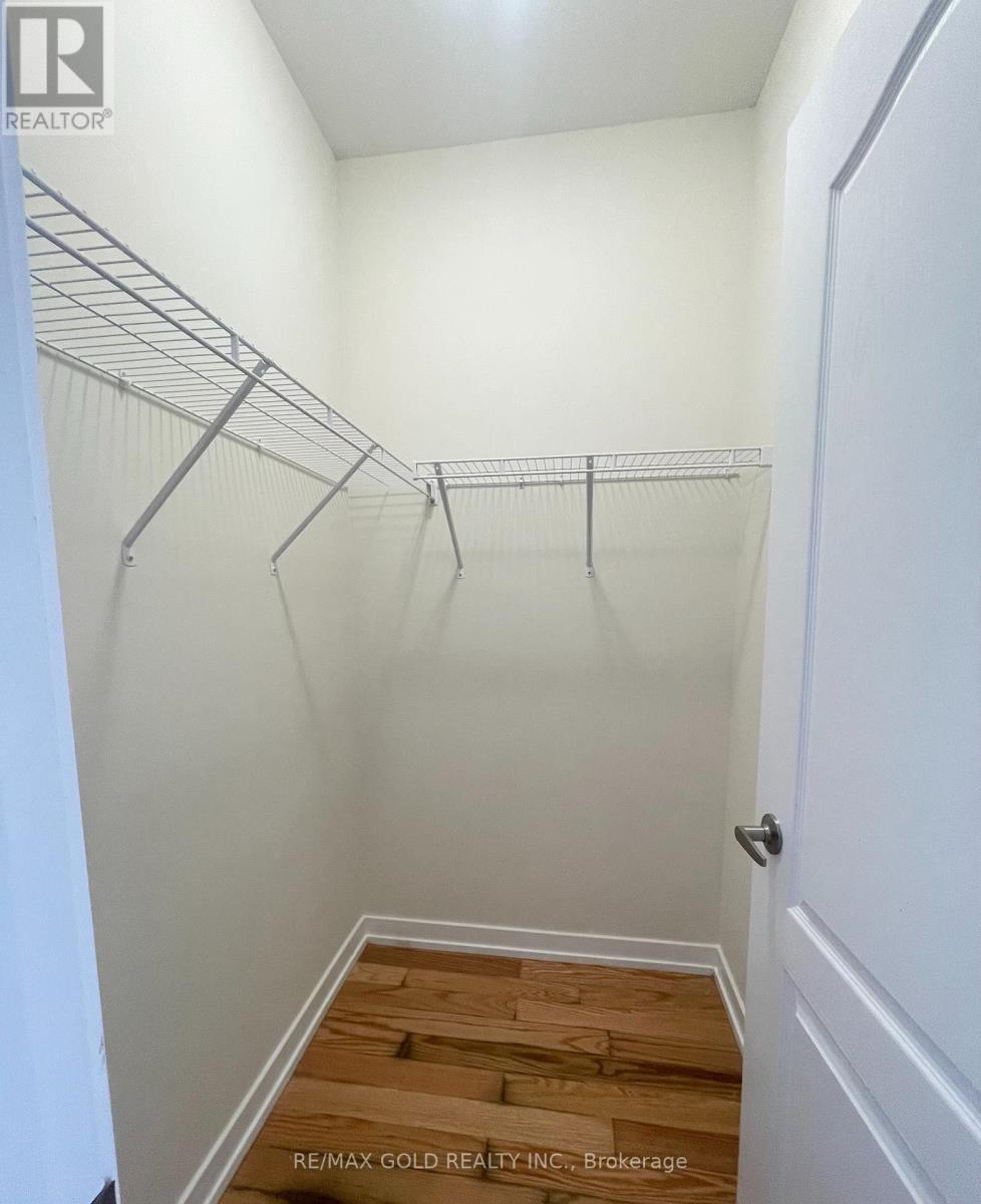 144 WHITHORN CRES