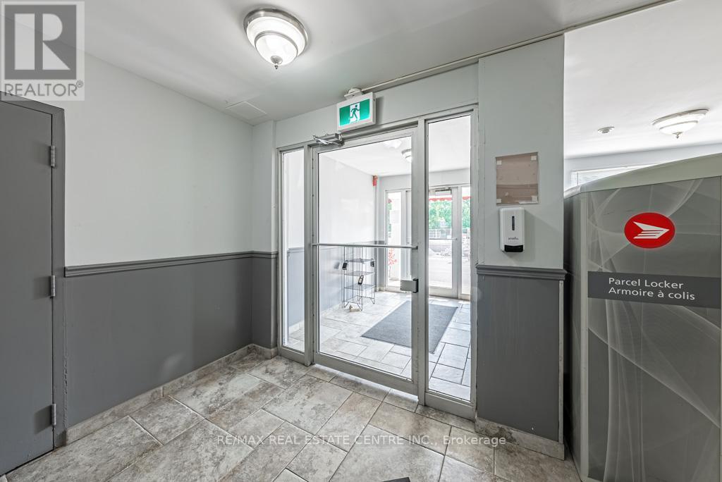 #204 -793 COLBORNE ST, #204