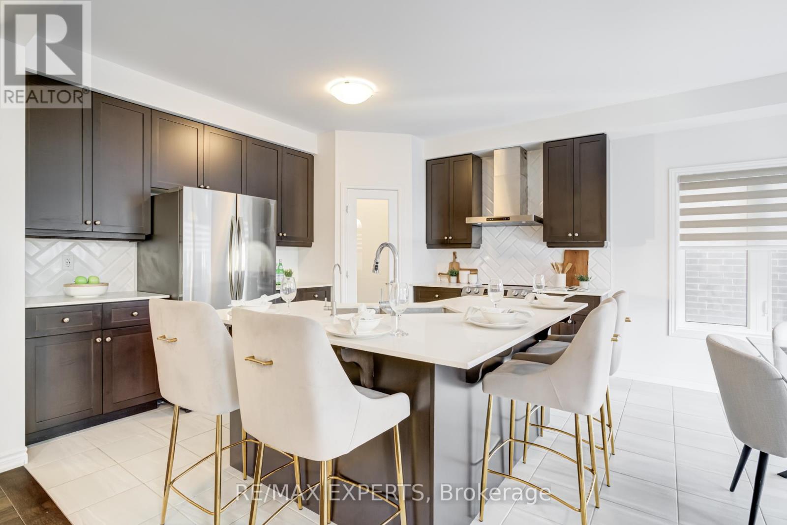 453 BLACKBURN DR