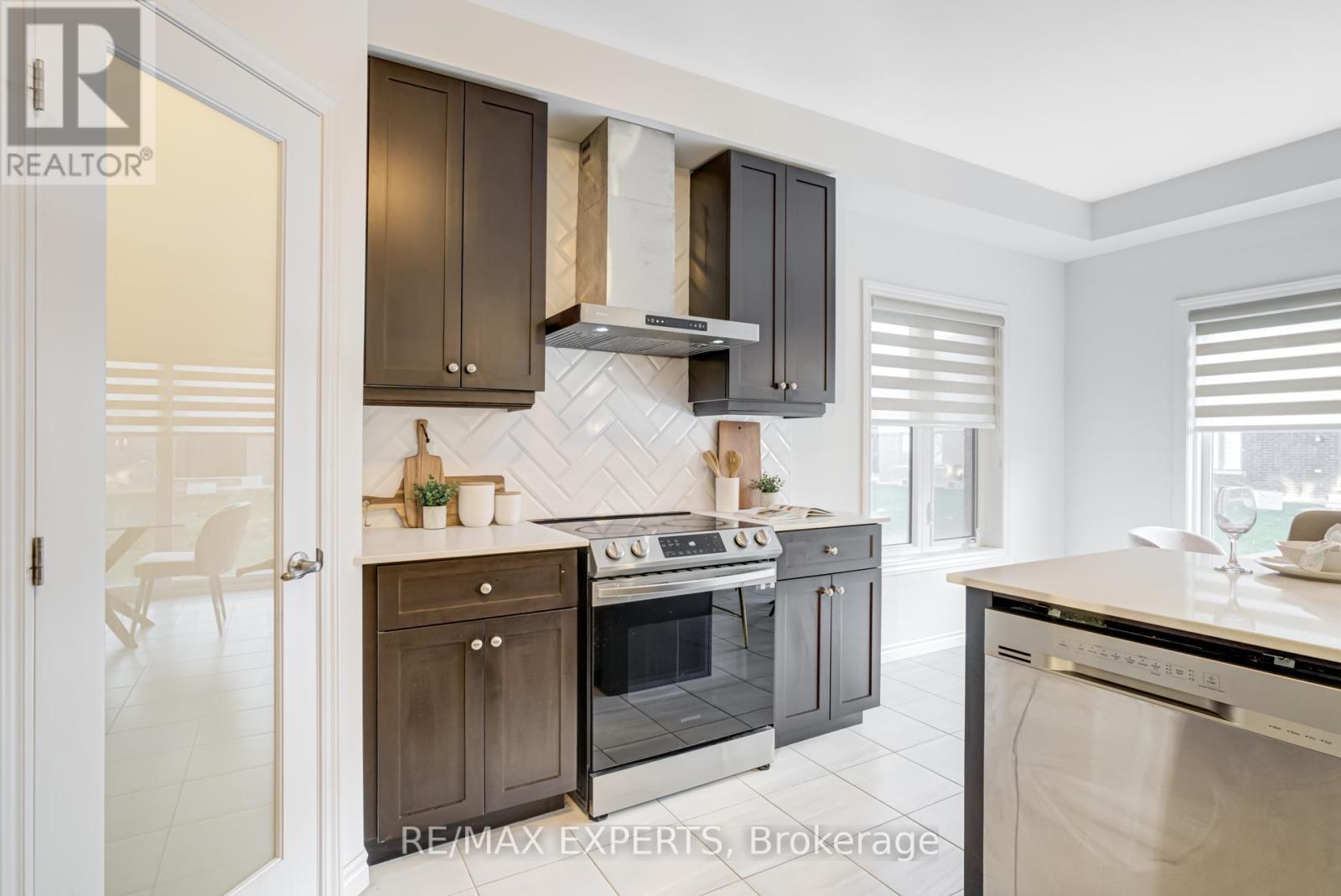 453 BLACKBURN DR