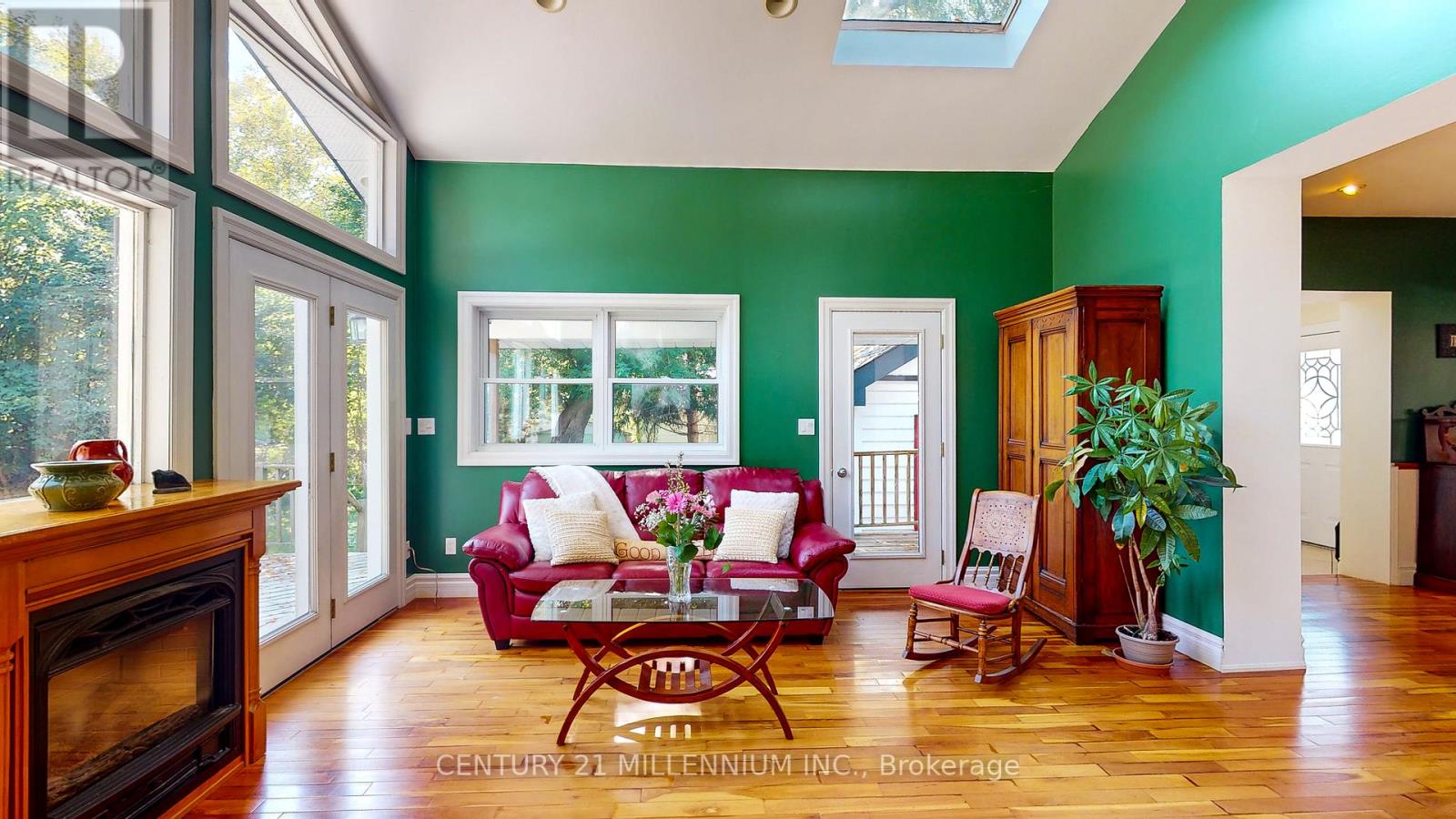 175 RICHMOND ST S