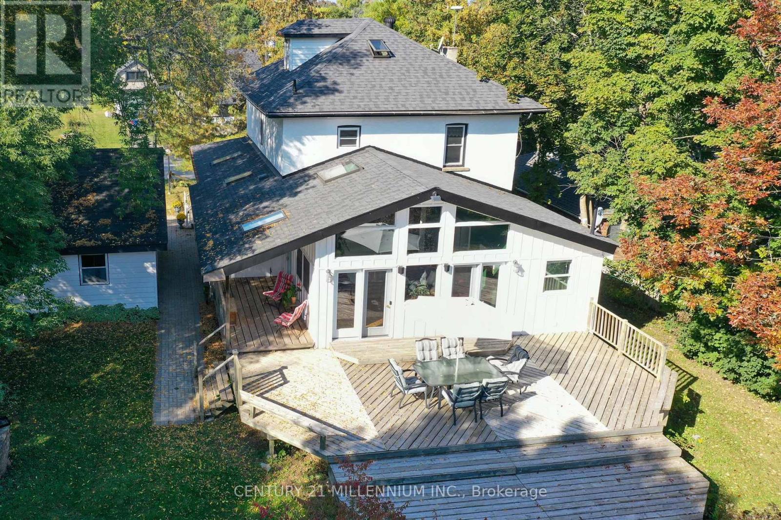 175 RICHMOND ST S