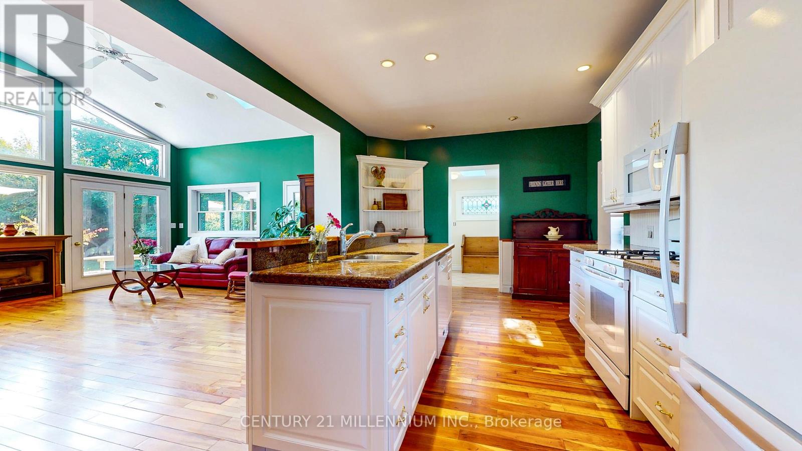 175 RICHMOND ST S