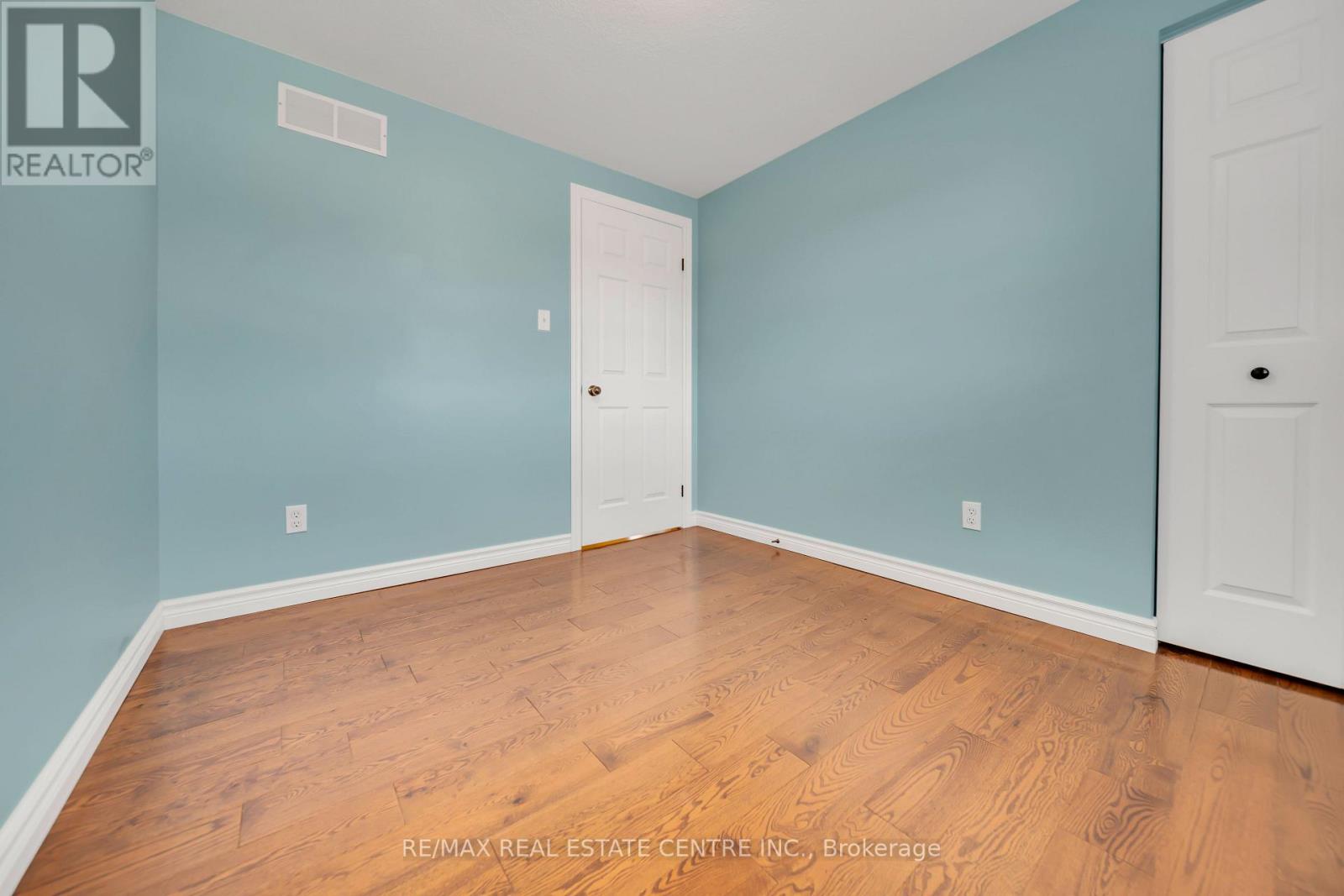 219 ELMIRA RD S