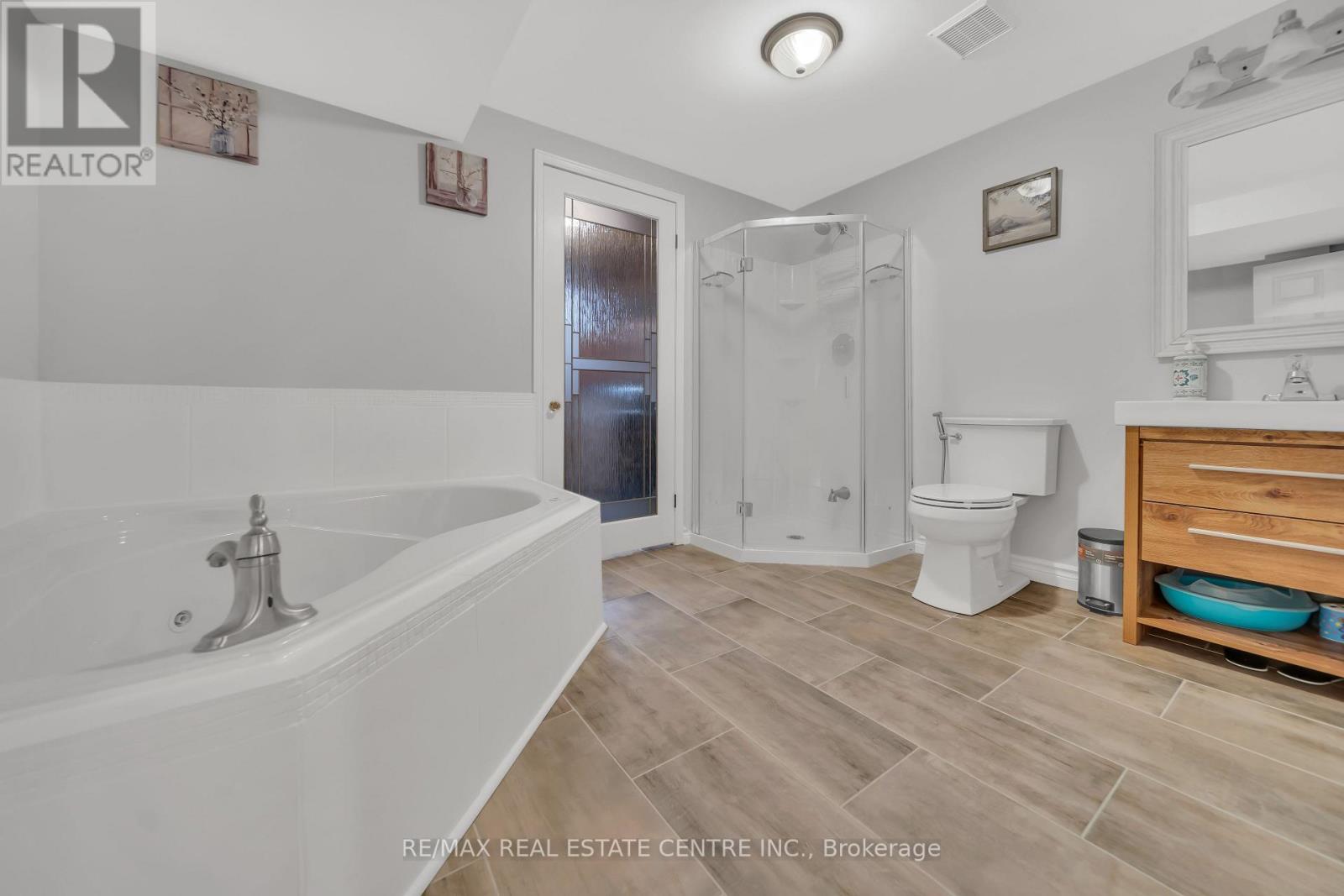 219 ELMIRA RD S