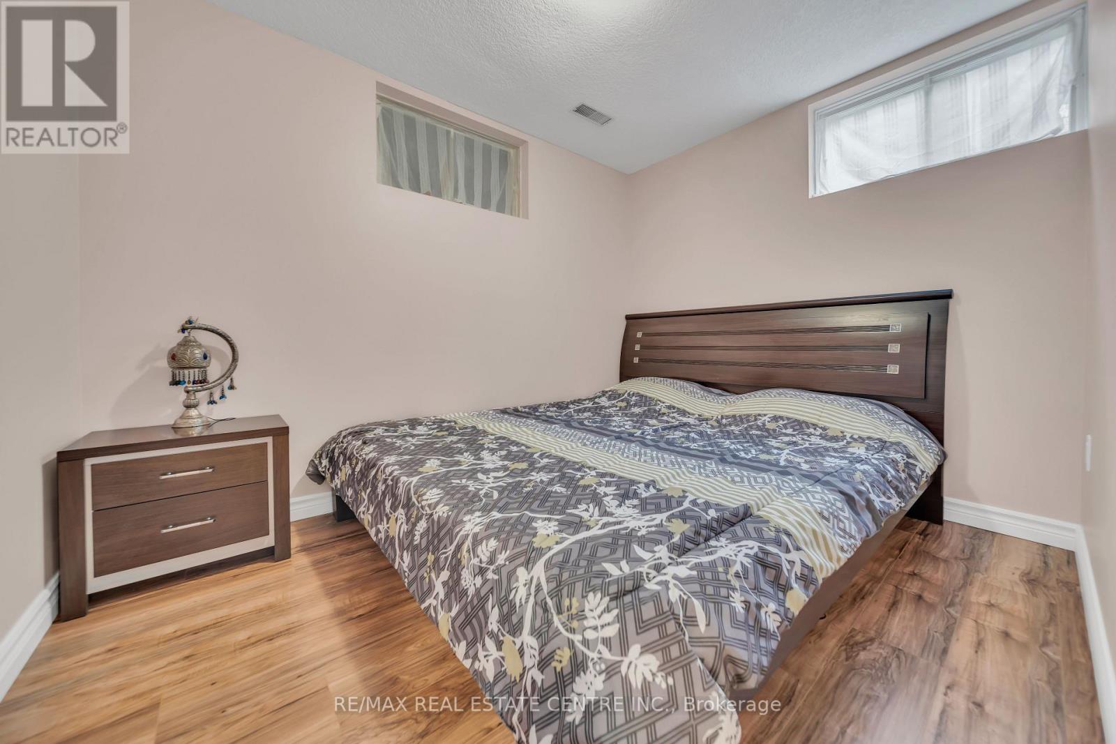 219 ELMIRA RD S