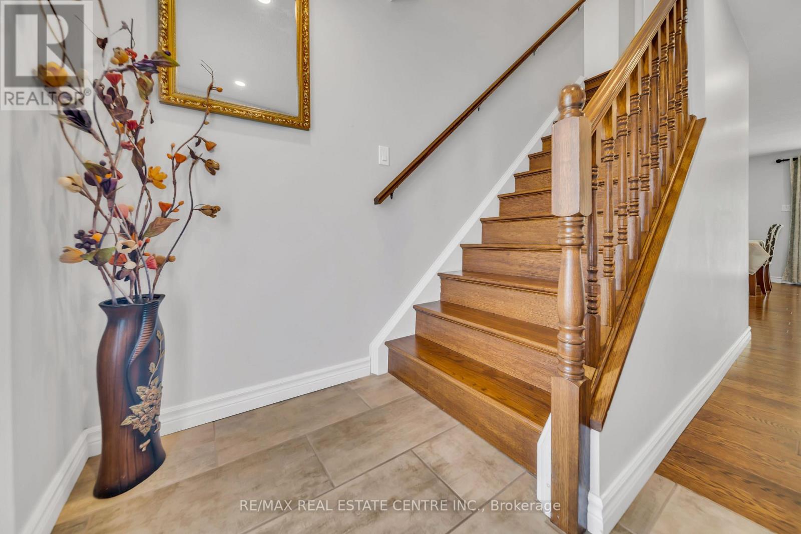 219 ELMIRA RD S