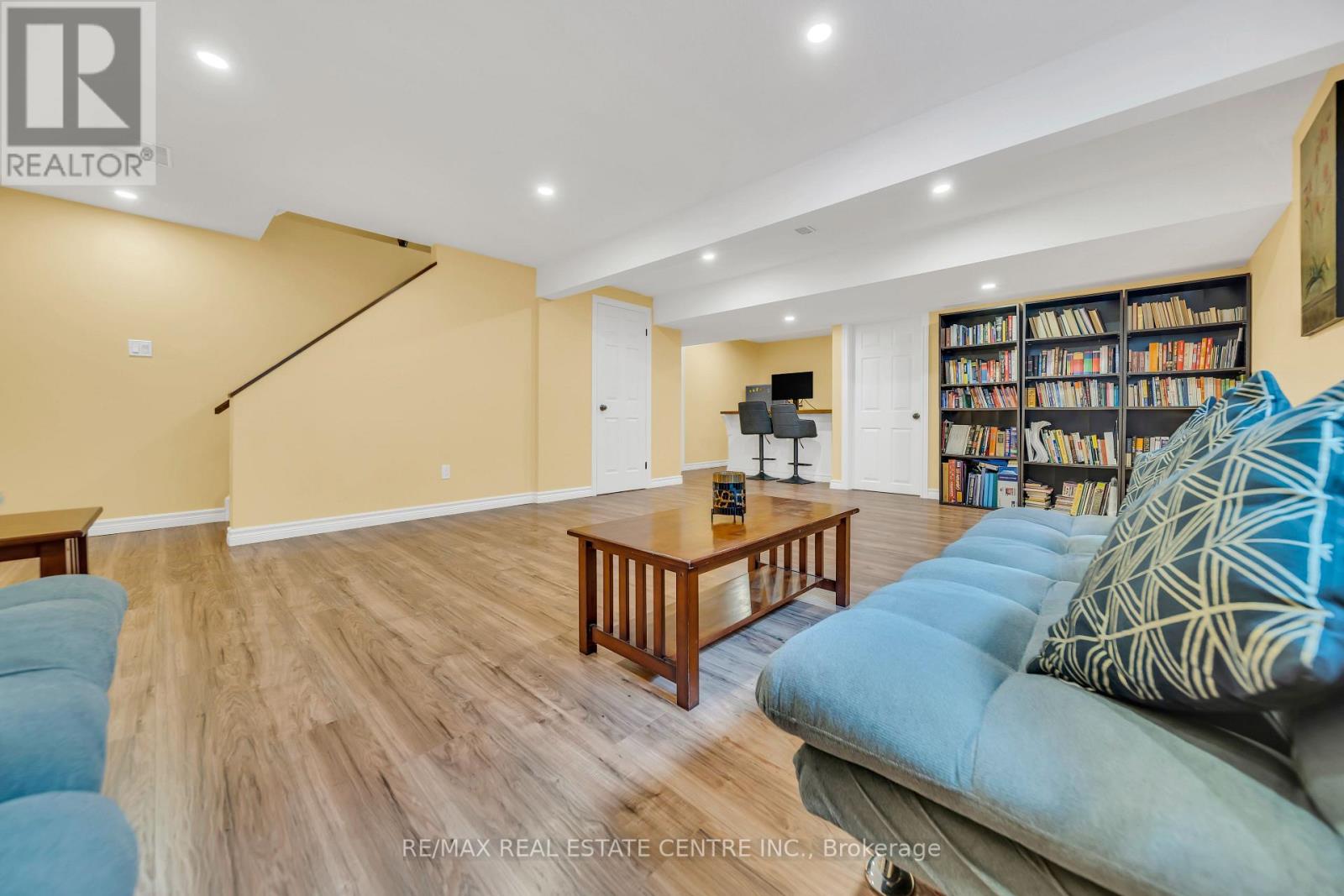 219 ELMIRA RD S