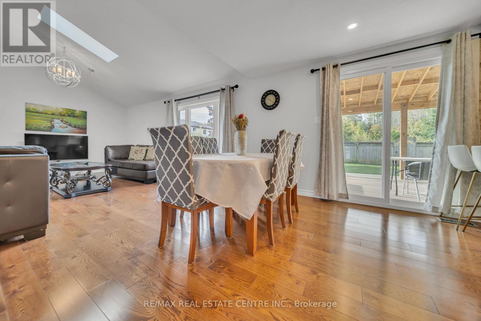 219 ELMIRA RD S