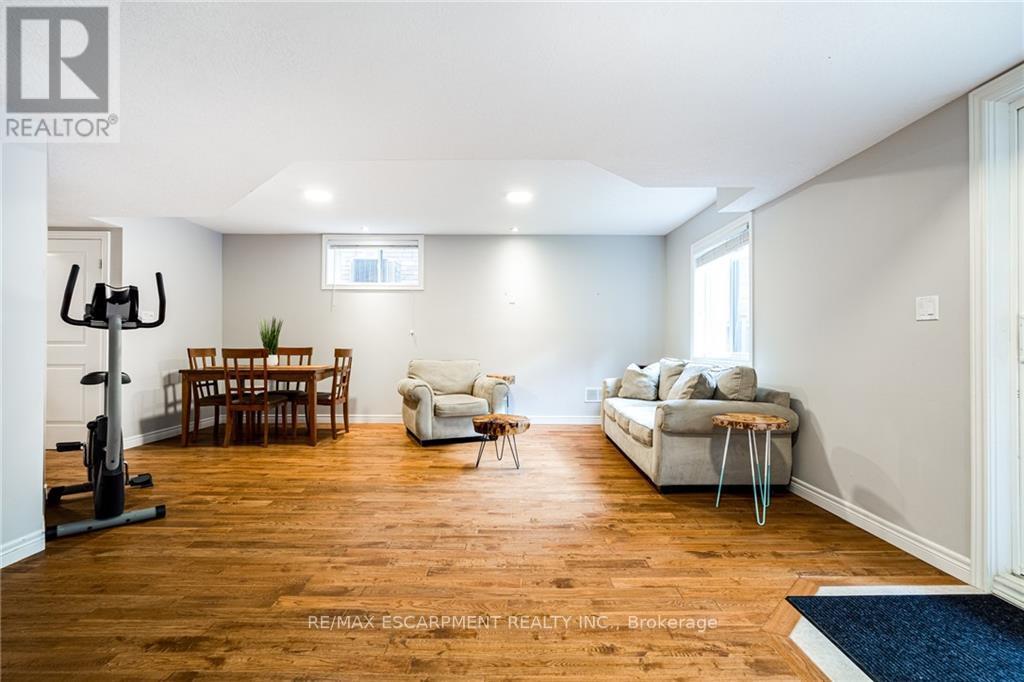 700 ROBERT FERRIE DR