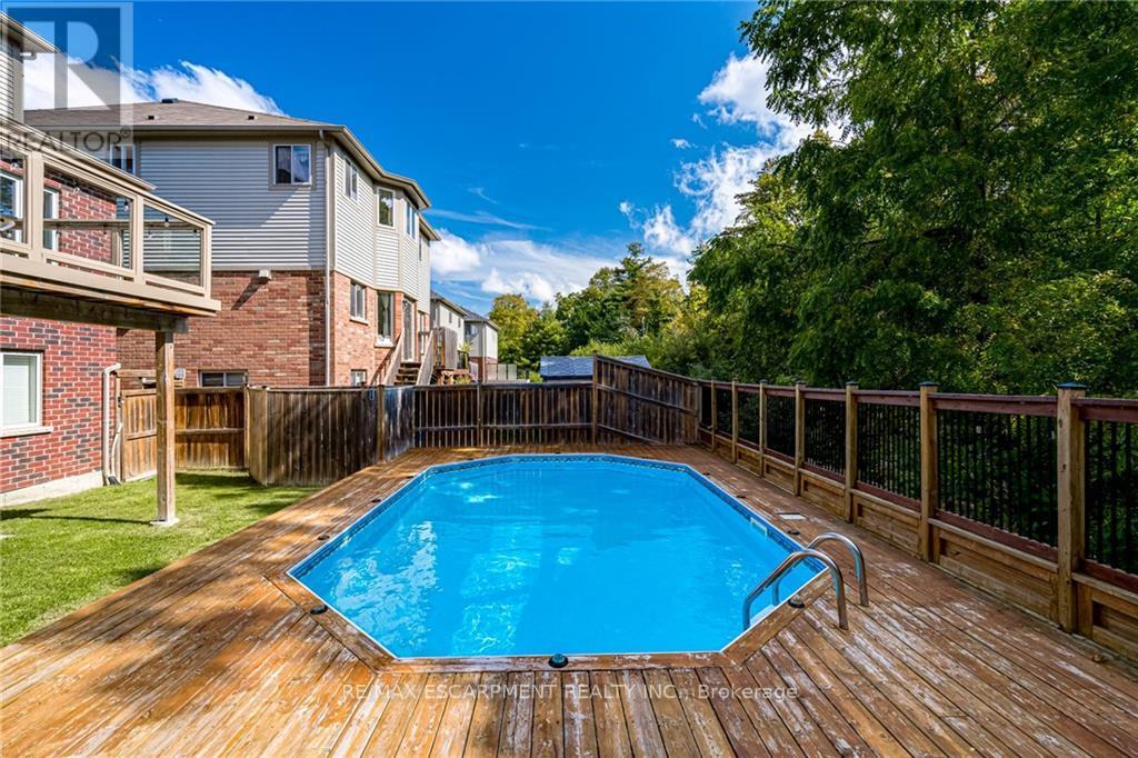 700 ROBERT FERRIE DR