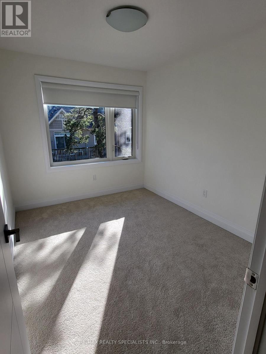 31 LILY LANE