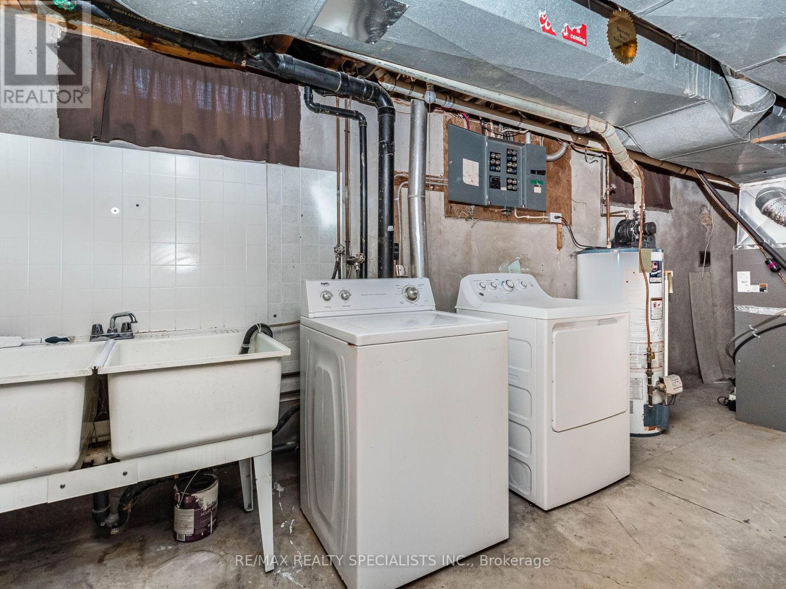258 ADMIRAL DR
