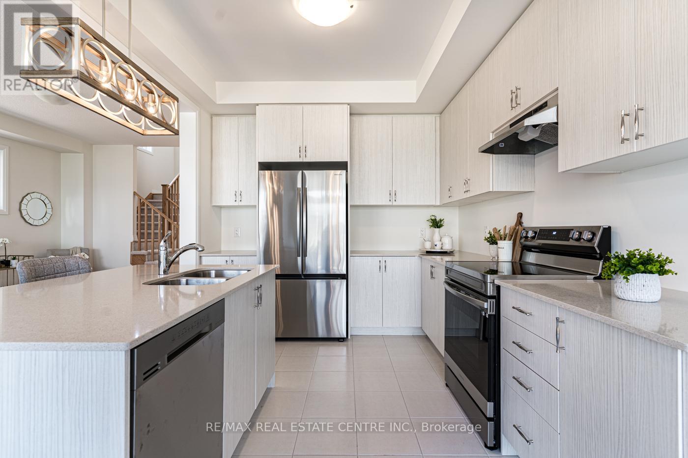 36 BLACKLOCK ST
