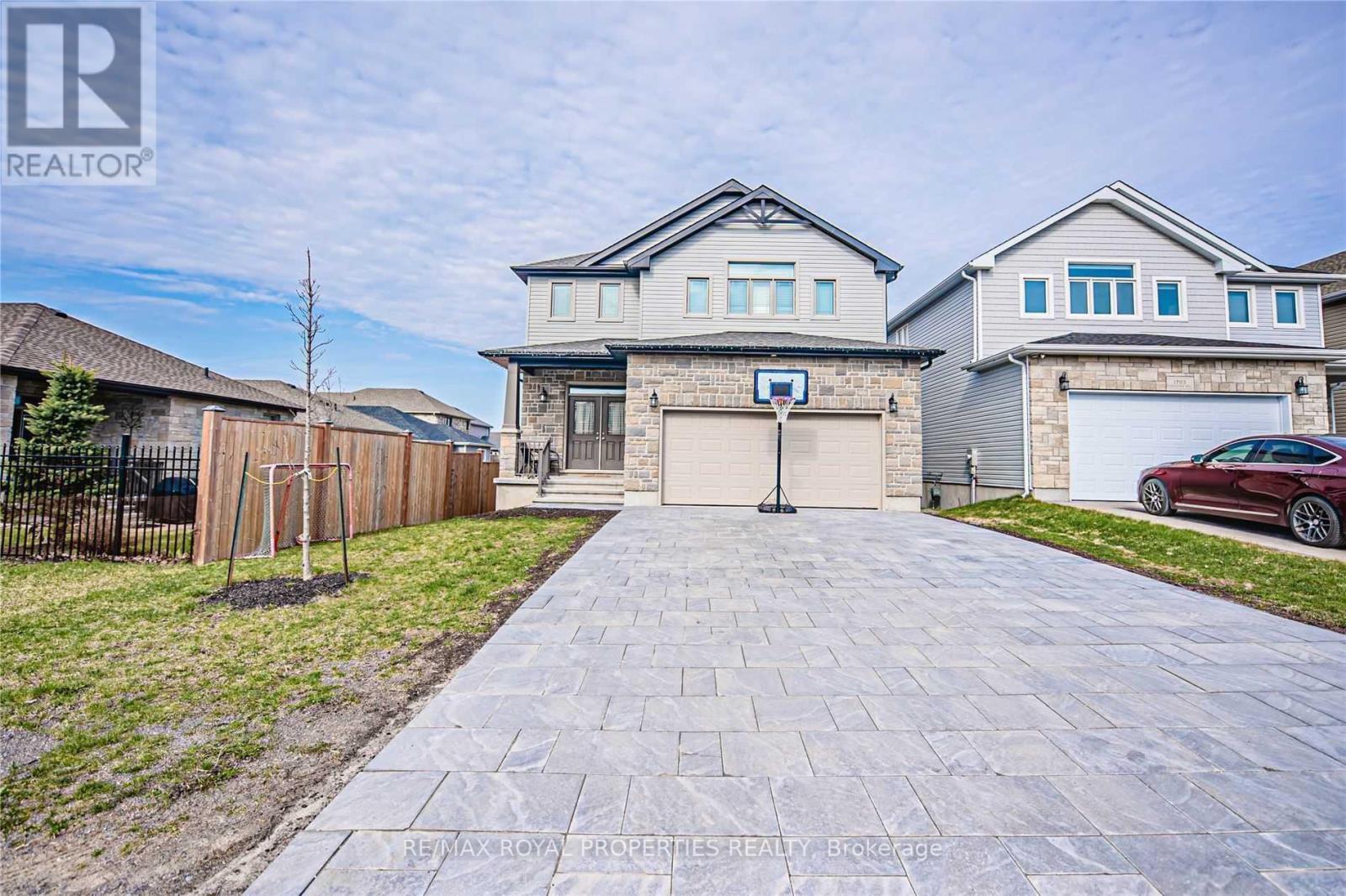 1701 EXECUTIVE AVE
