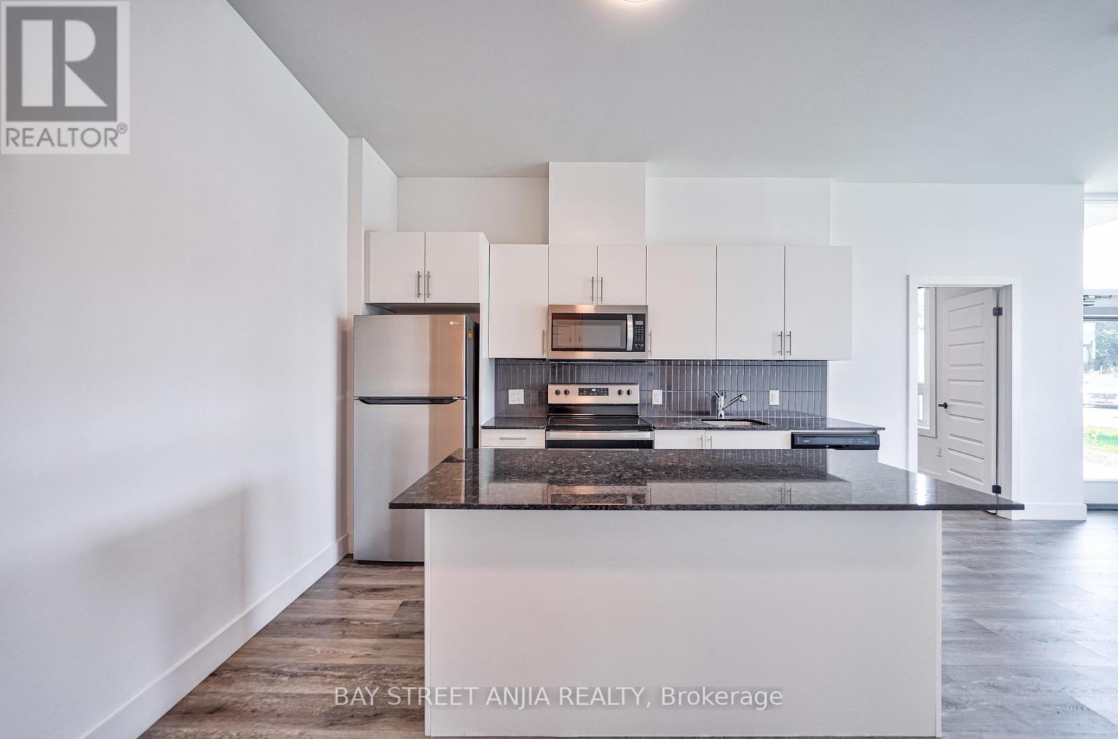 #105 -26 LOWES RD W, #105