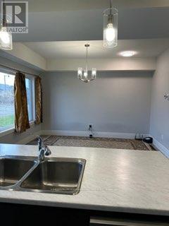 82 CAMPBELL CRES E