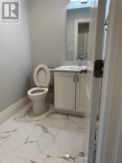 82 CAMPBELL CRES E