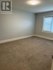 82 CAMPBELL CRES E