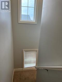 82 CAMPBELL CRES E