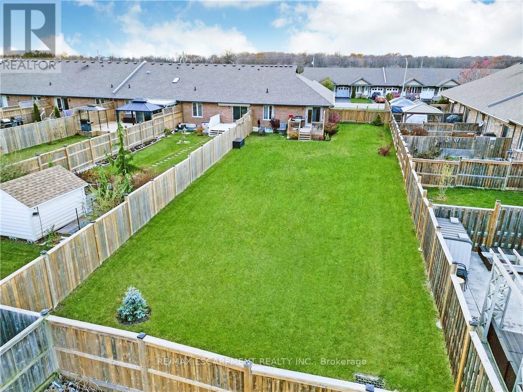 58 MACNEIL CRT