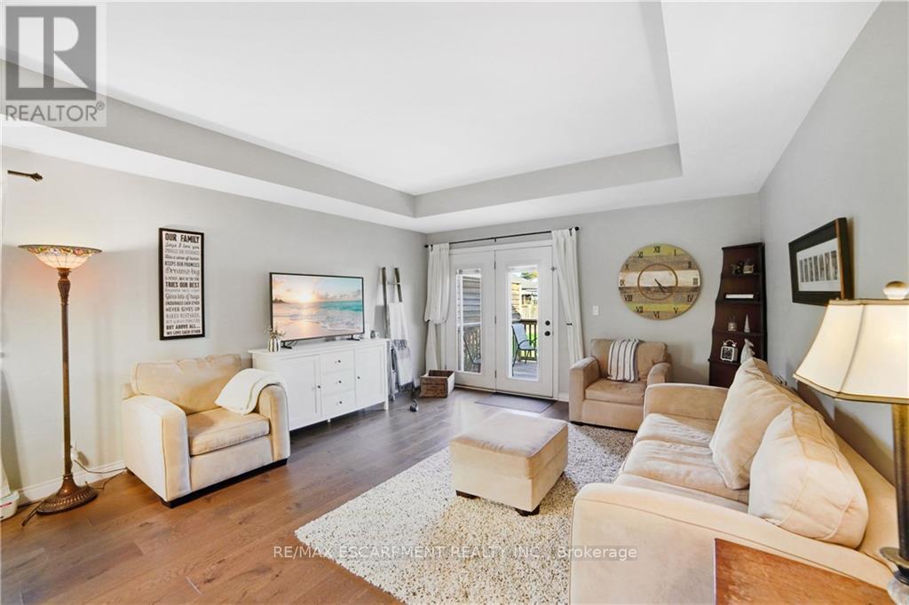 58 MACNEIL CRT