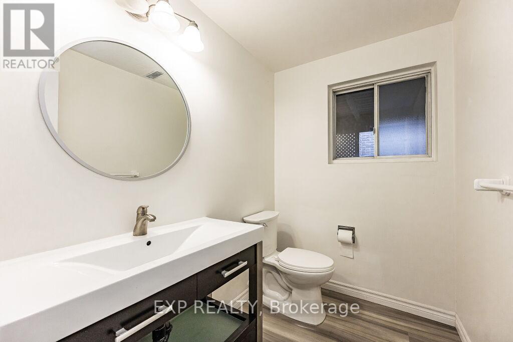 317 HIAWATHA DR