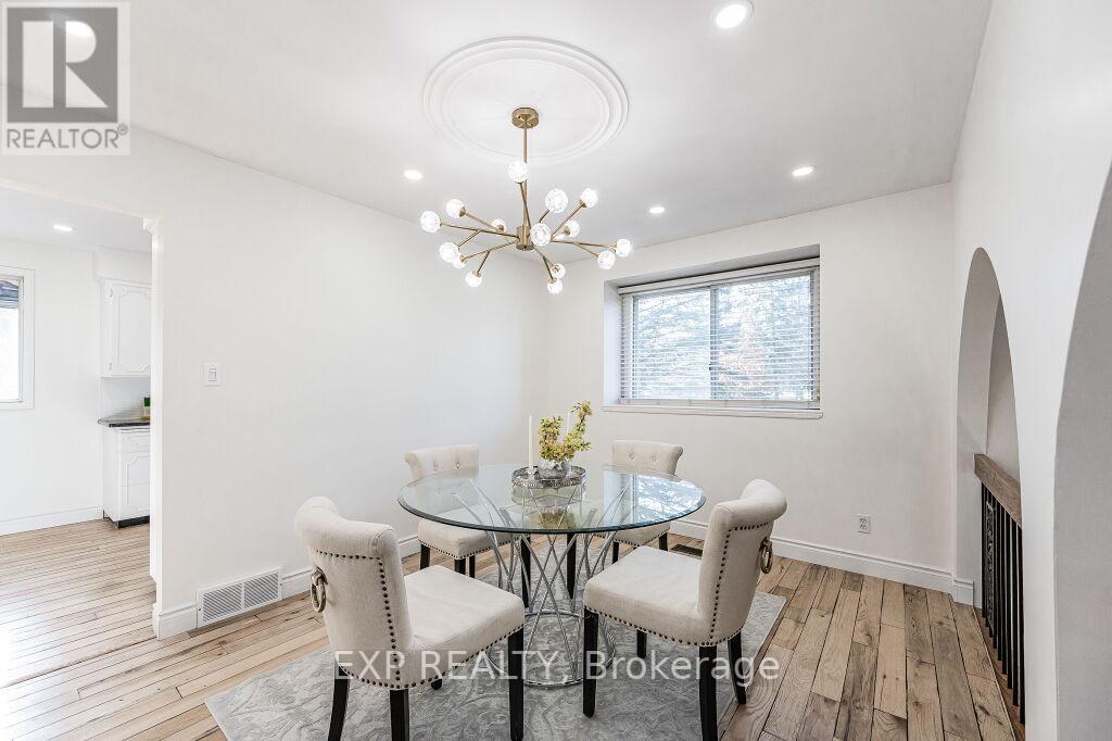 317 HIAWATHA DR