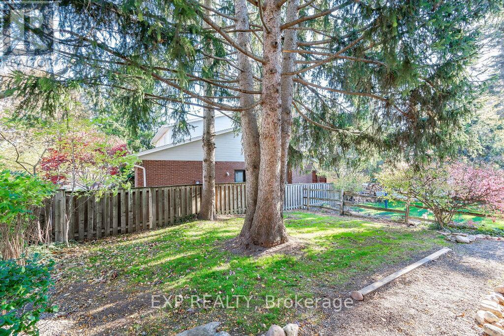 317 HIAWATHA DR