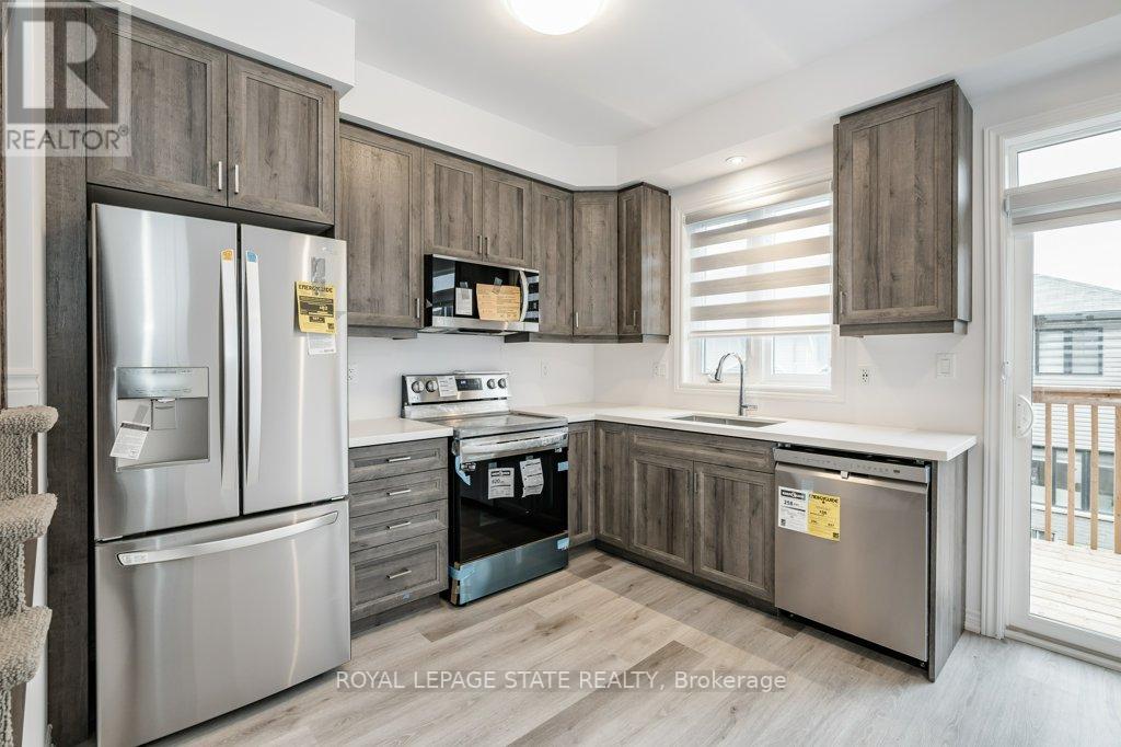 #43 -461 BLACKBURN DR, #43