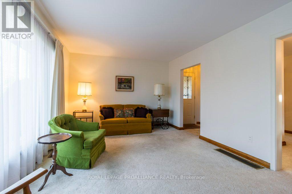 22 NORTHWOOD CRES