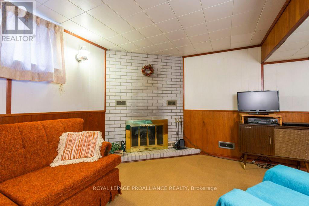 22 NORTHWOOD CRES