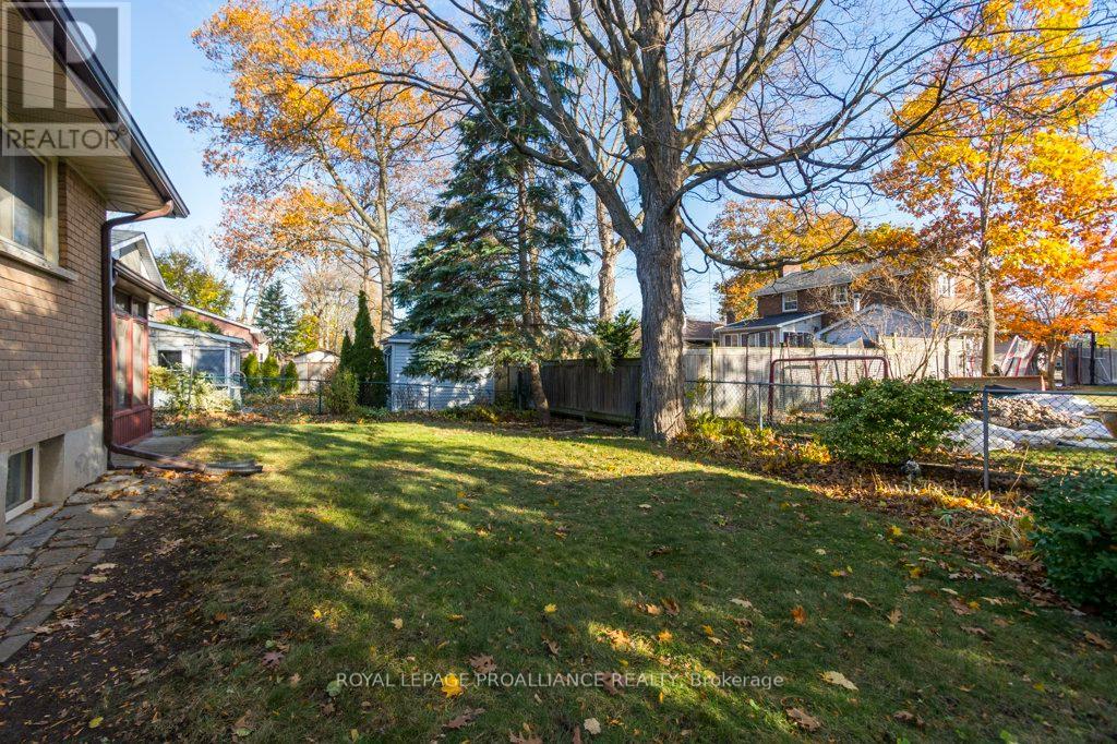 22 NORTHWOOD CRES