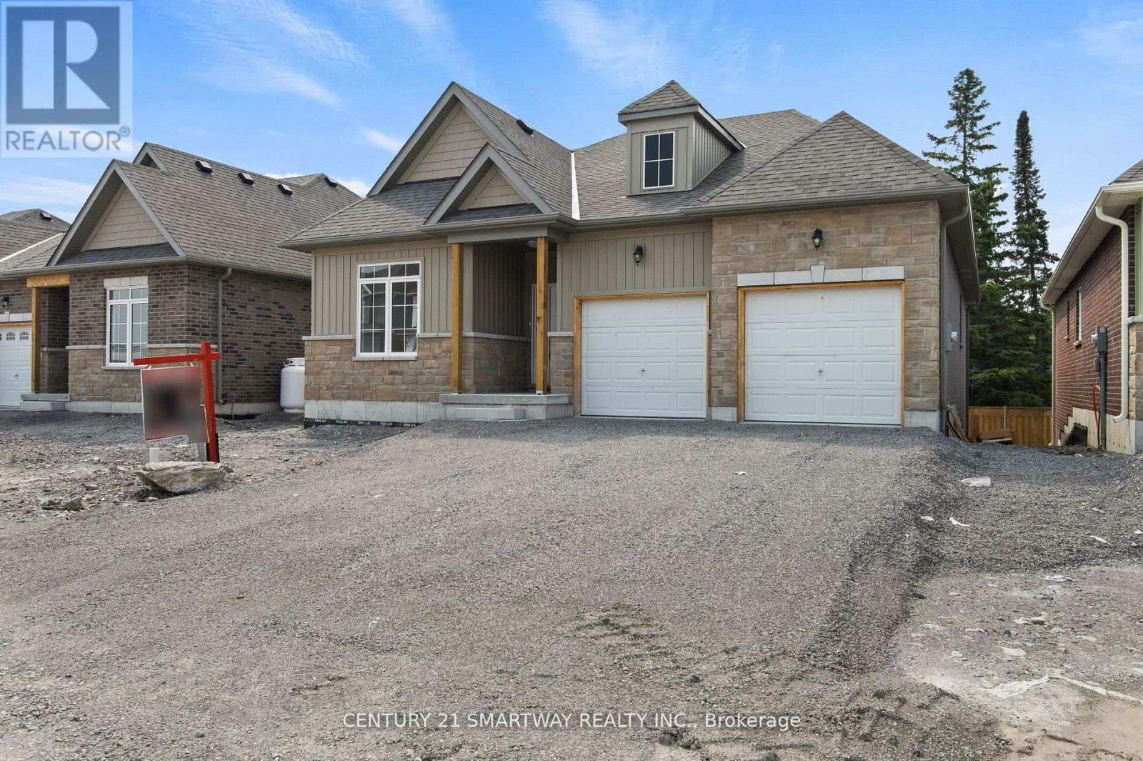 29 HILLCROFT WAY