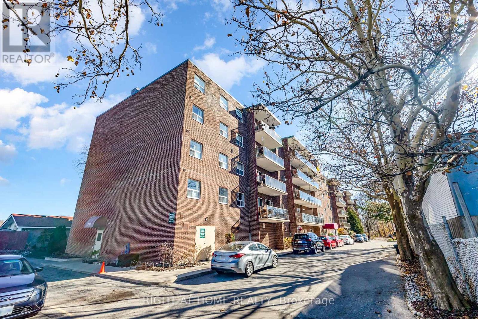 #503 -793 COLBORNE ST E, #503