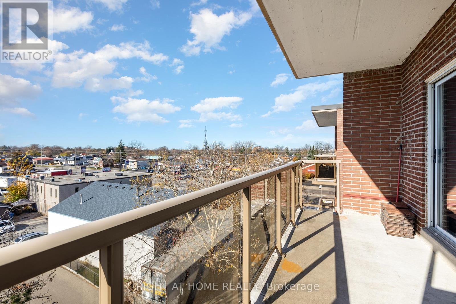 #503 -793 COLBORNE ST E, #503