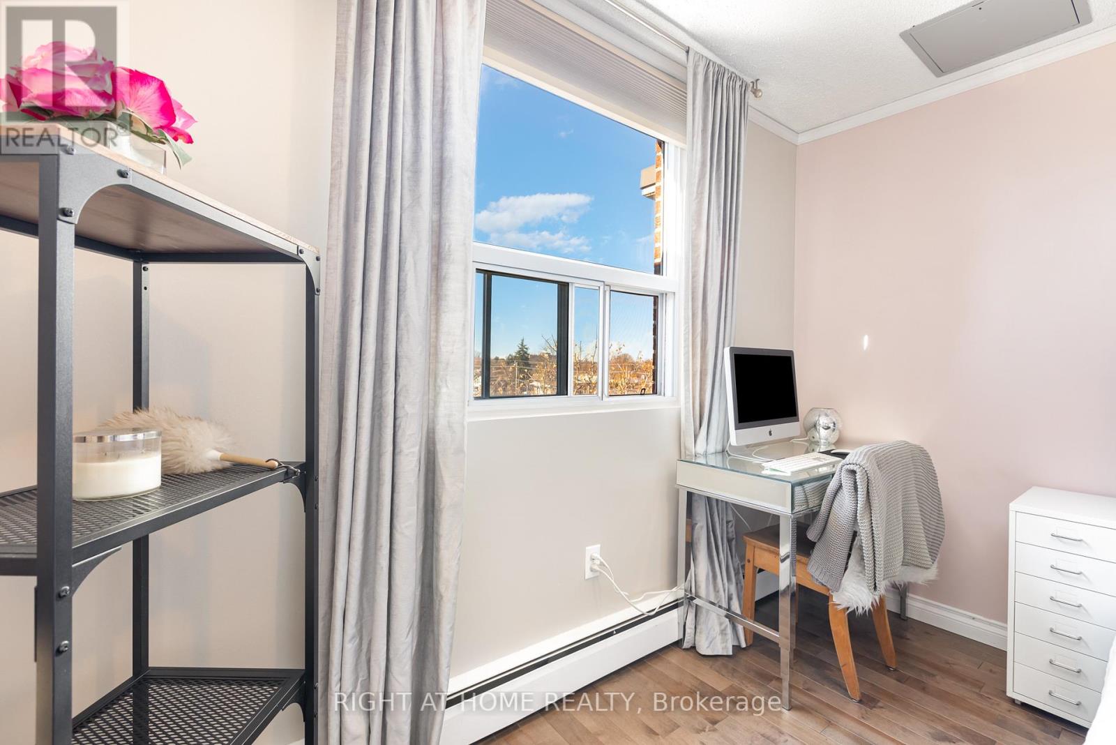 #503 -793 COLBORNE ST E, #503