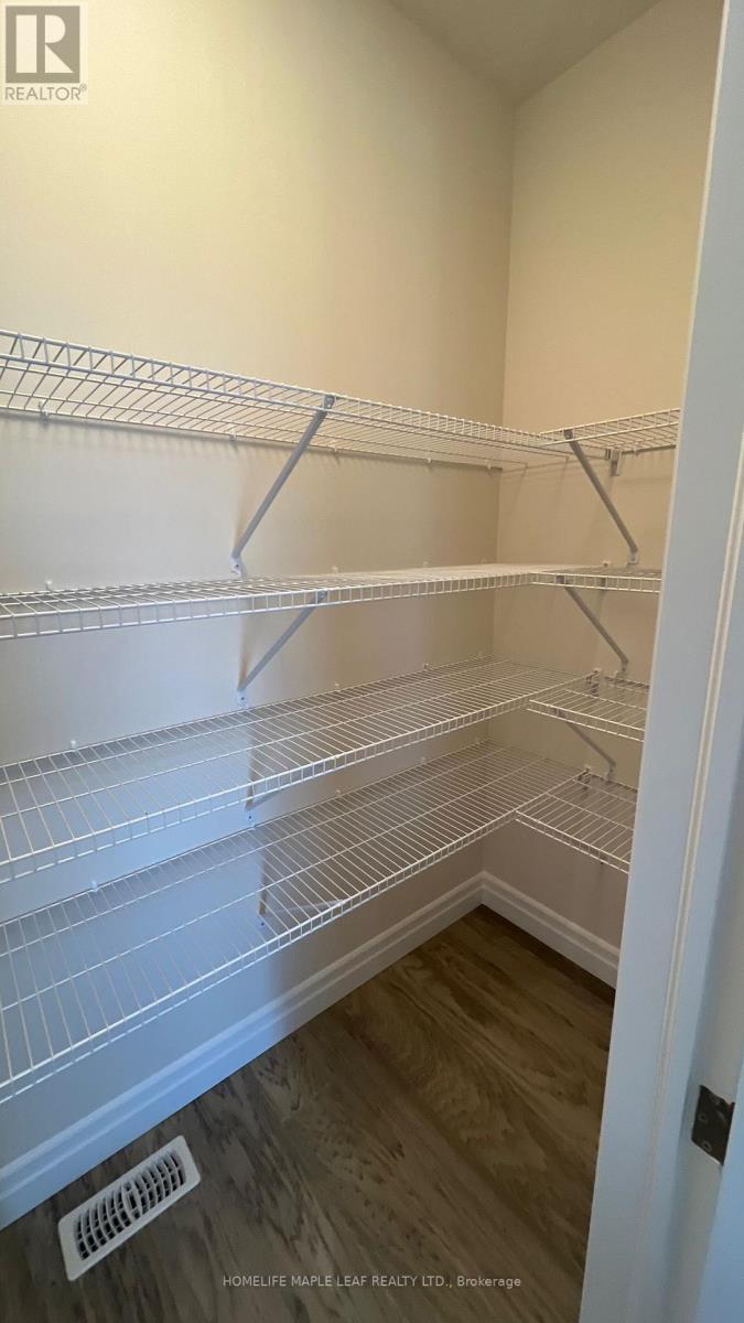 #11 -32 FAITH ST, #11