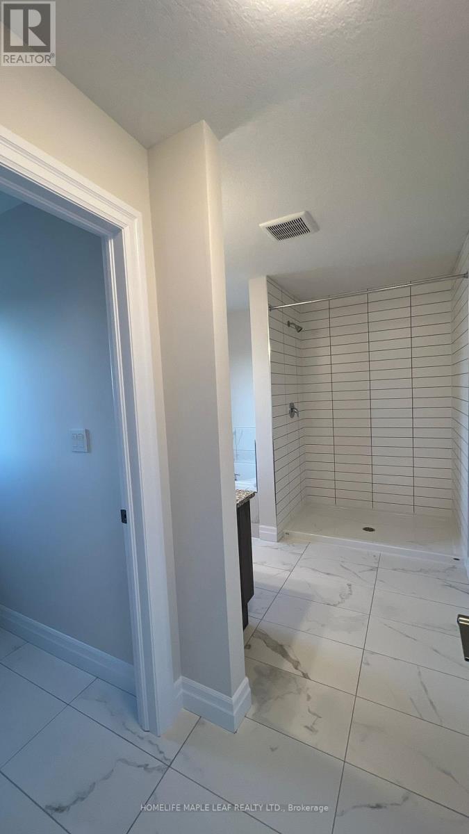 #11 -32 FAITH ST, #11