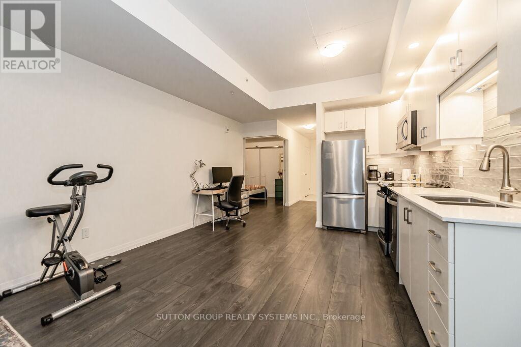 #404 -108 GARMENT ST
