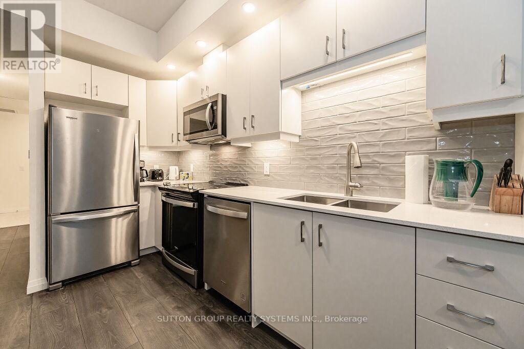 #404 -108 GARMENT ST