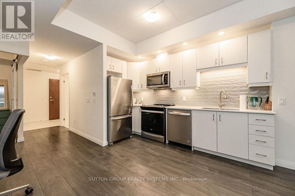 #404 -108 GARMENT ST