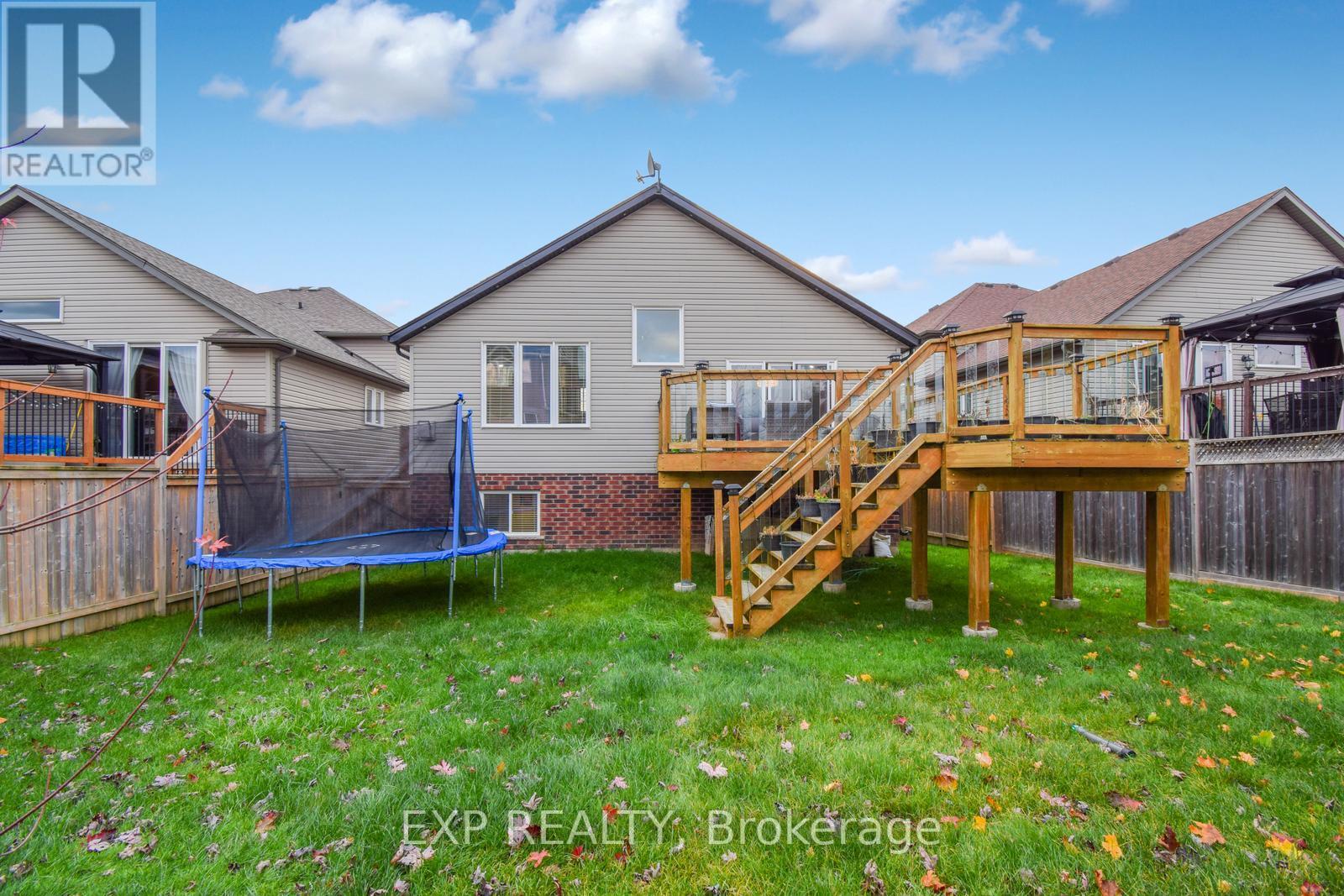 451 FAIRWAY RD E