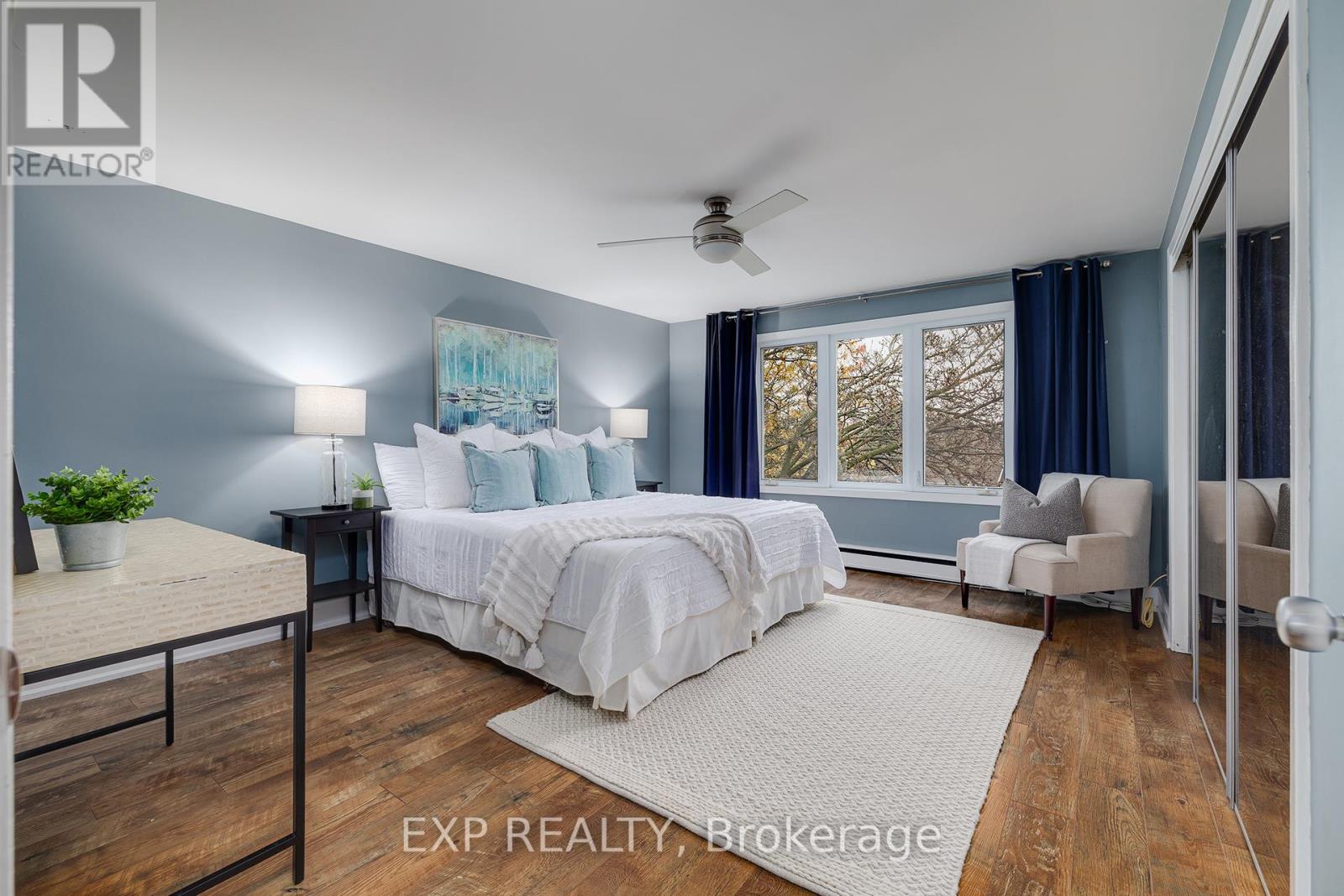 40 PLAZA CRT