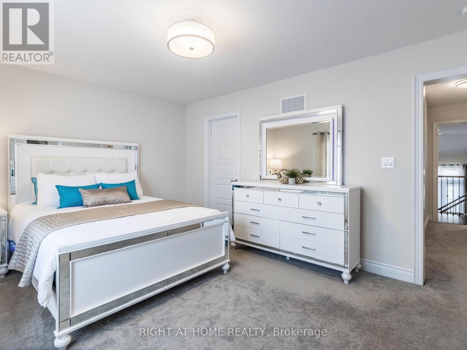 223 THOMPSON RD
